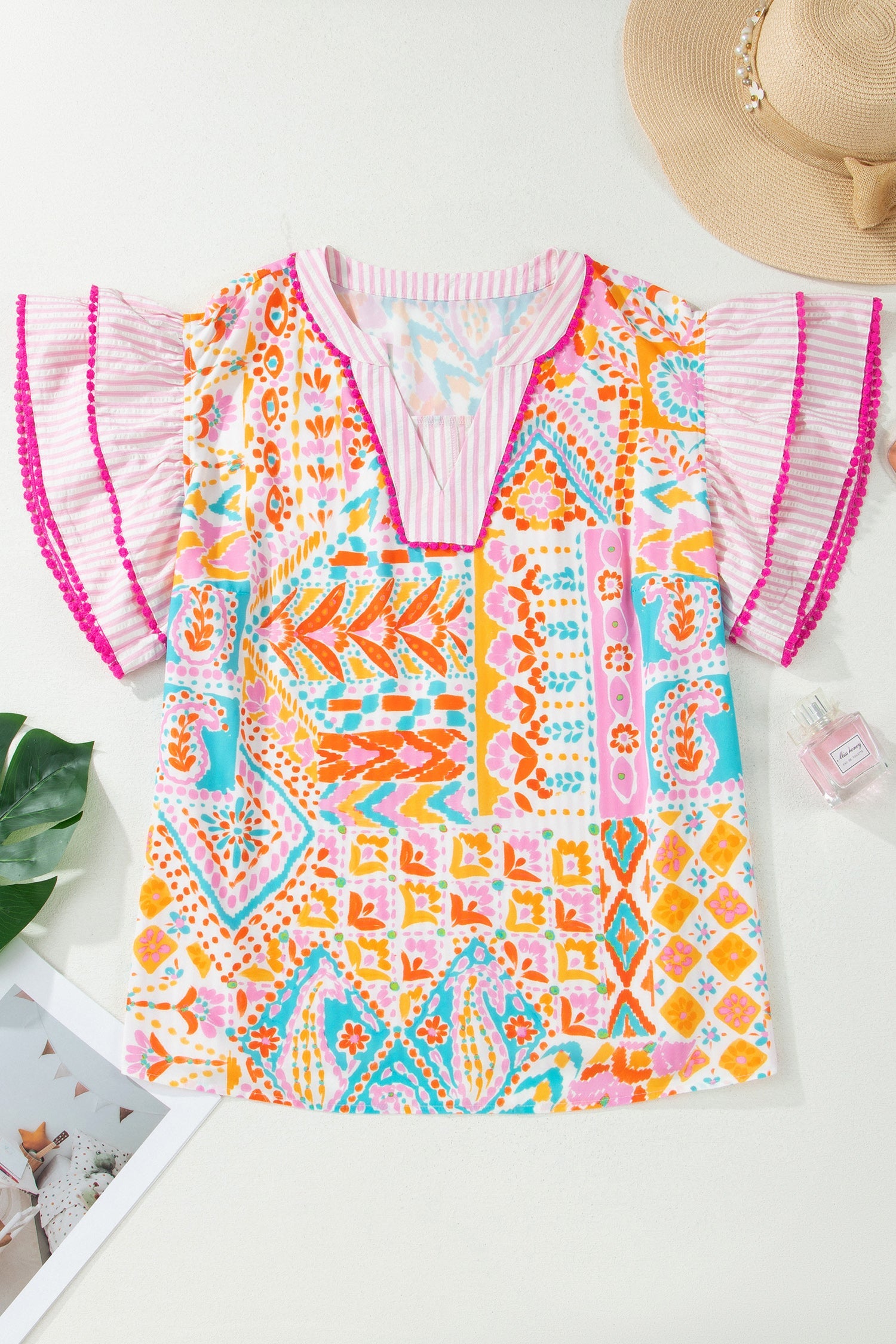 Plus Size Geometric Stripe Contrast Trim V-Neck Blouse