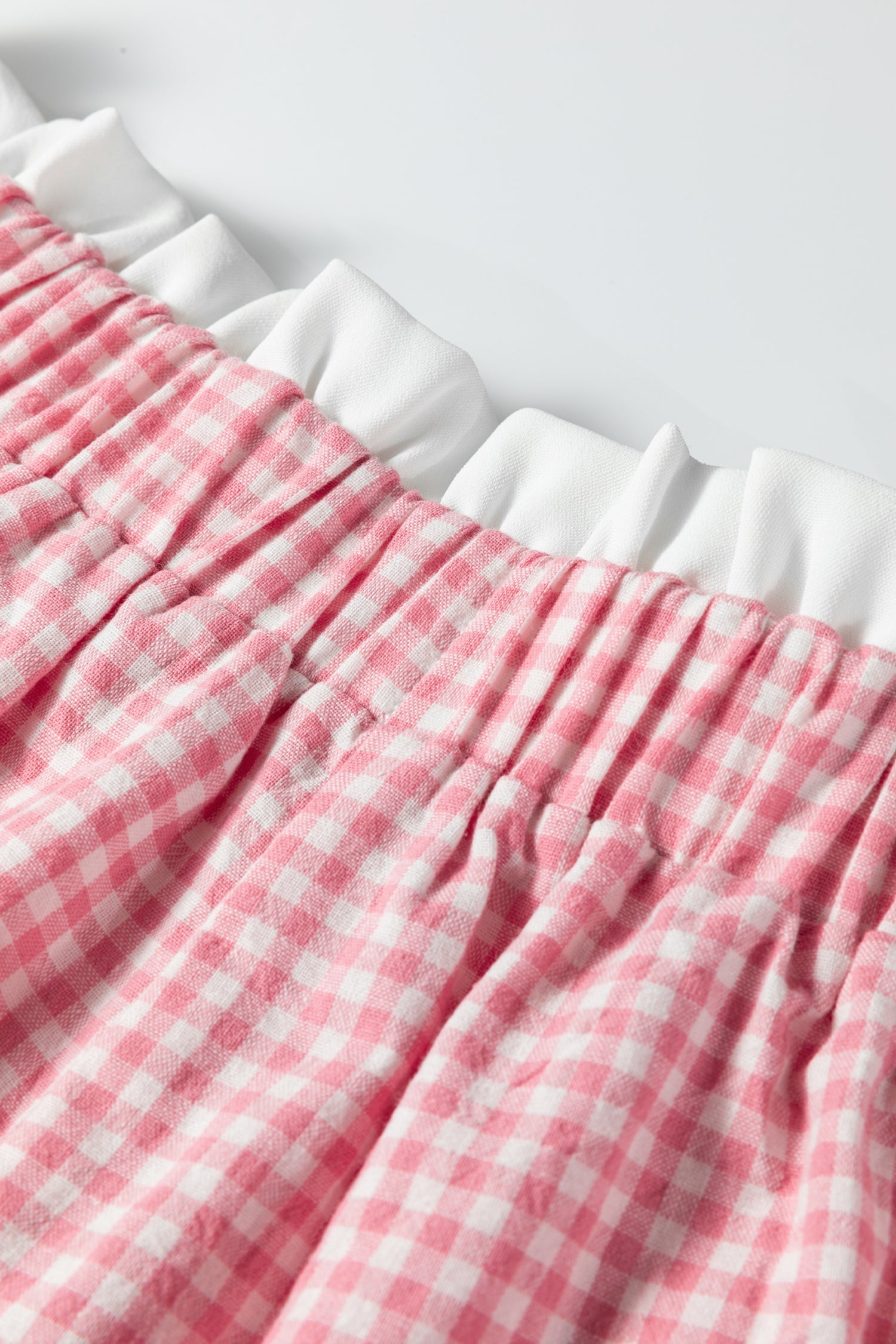 Plus Size Gingham Plaid Ruffle Contrast Trim Shorts