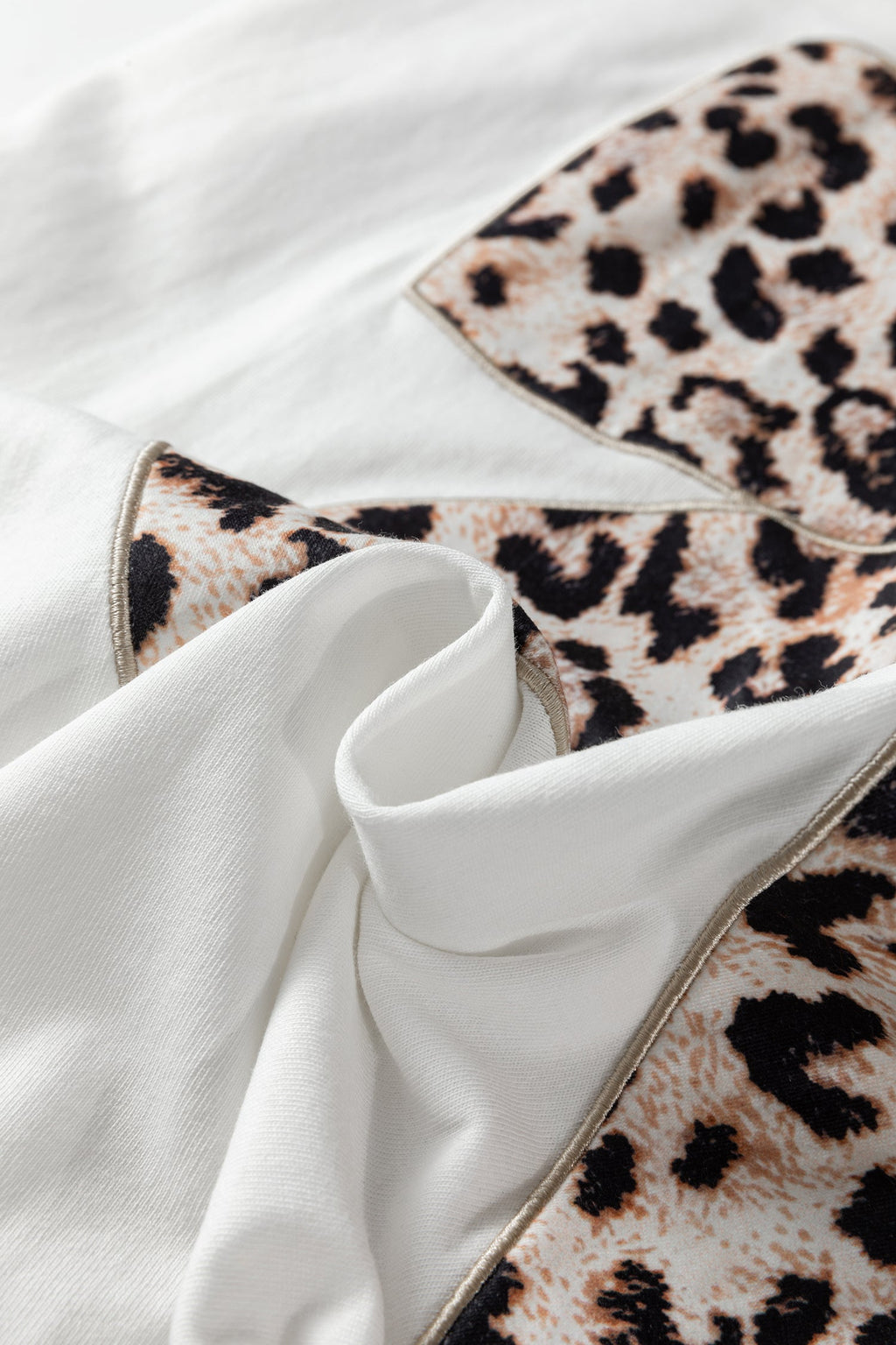 Leopard Bow Embroidered Short Sleeve T-Shirt