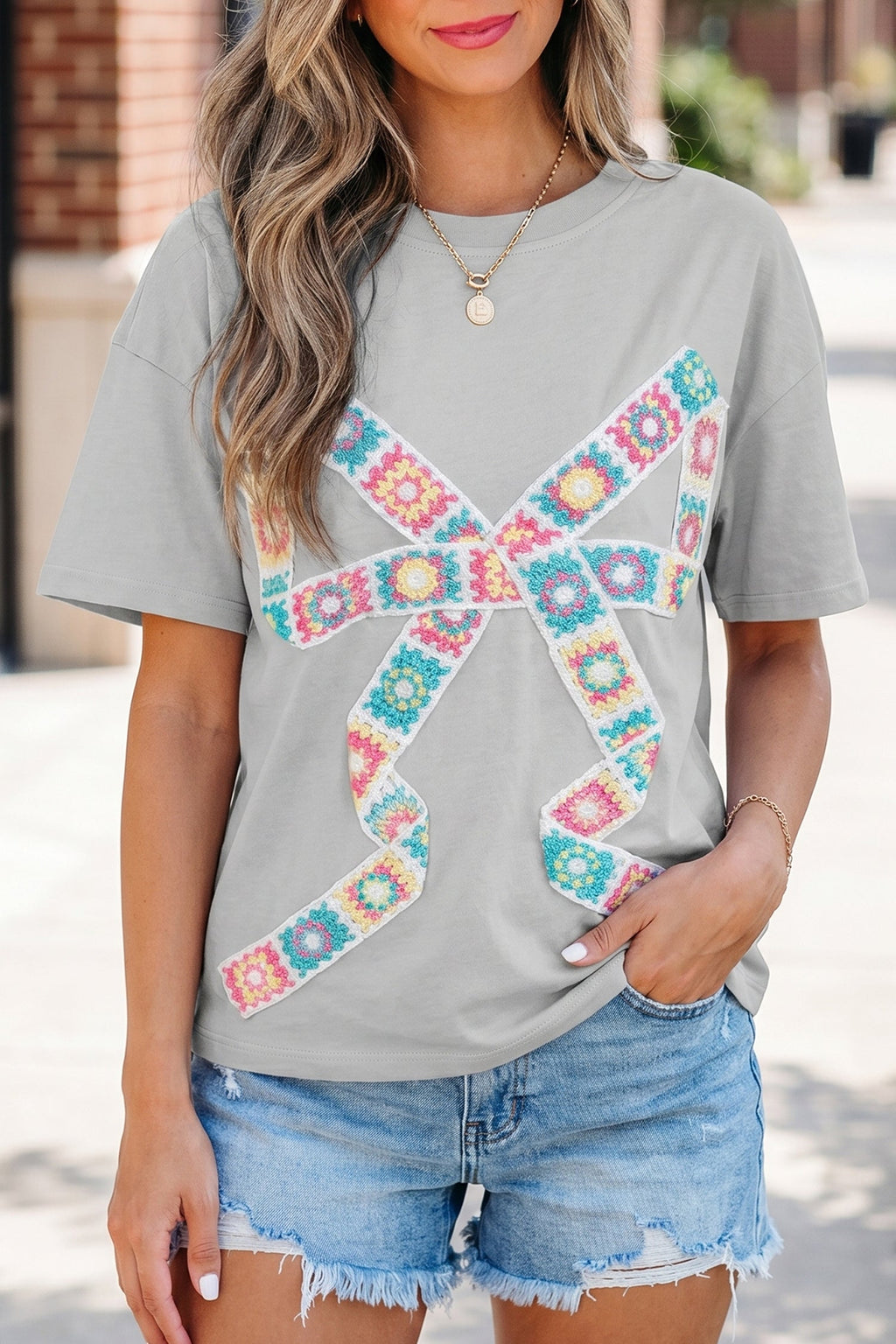 Floral Crochet Ribbon Bow Patched T-Shirt
