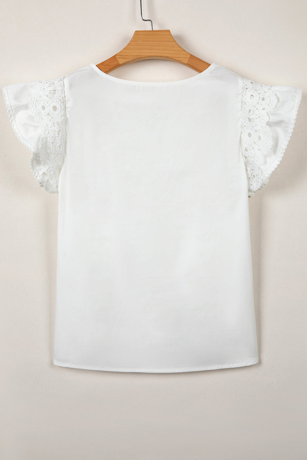 Lace Flutter Sleeve Pleated Round Neck Blouse