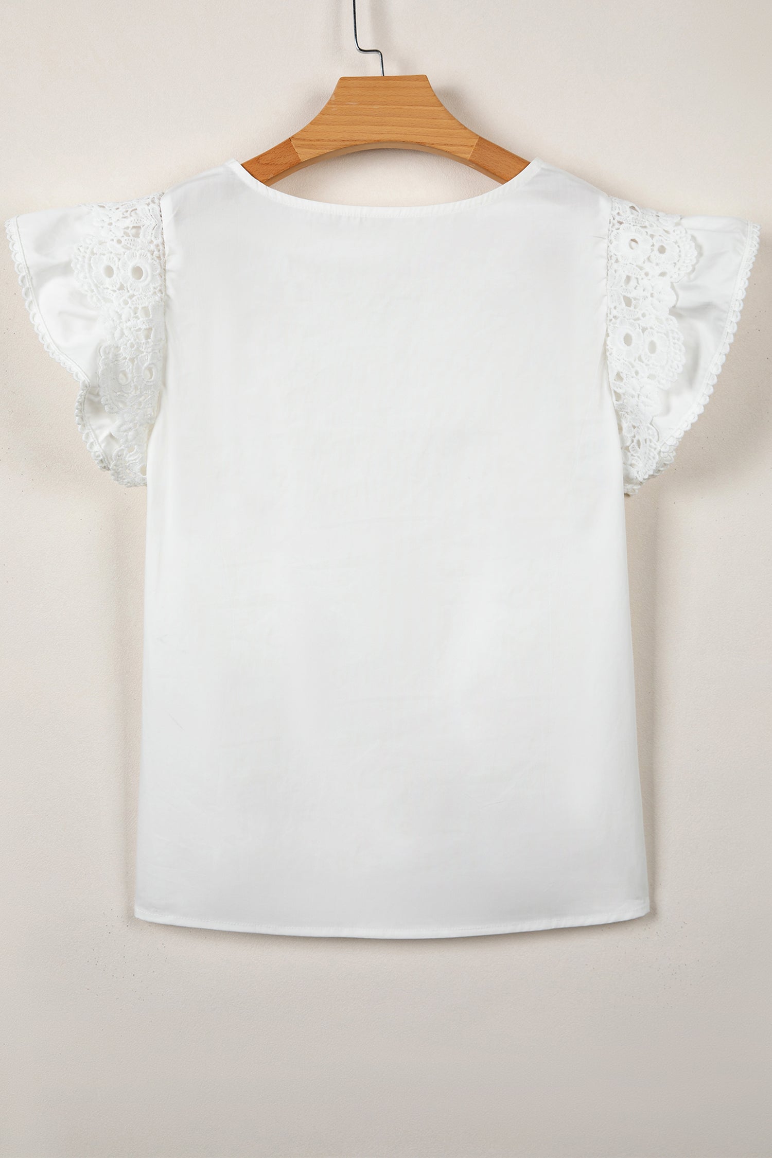 Lace Flutter Sleeve Pleated Round Neck Blouse