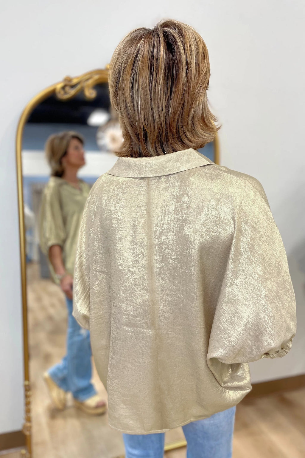 Metallic Collared V-Neck 3/4 Sleeve Top