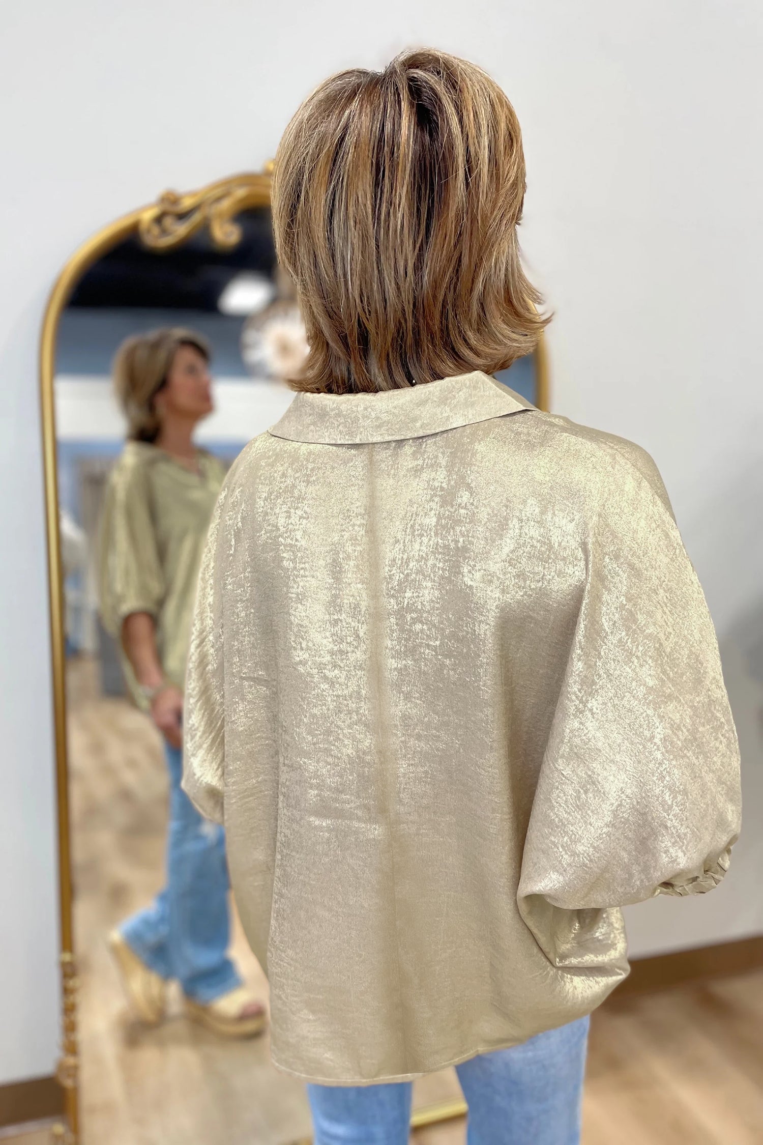 Metallic Collared V-Neck 3/4 Sleeve Top
