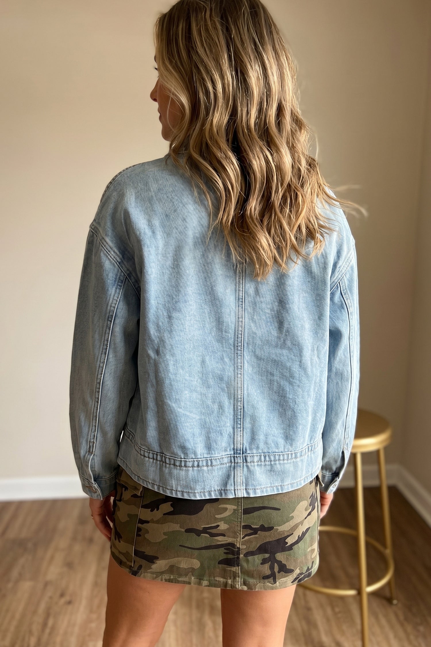 Light Wash Denim Drawstring Hem Buttoned Jacket