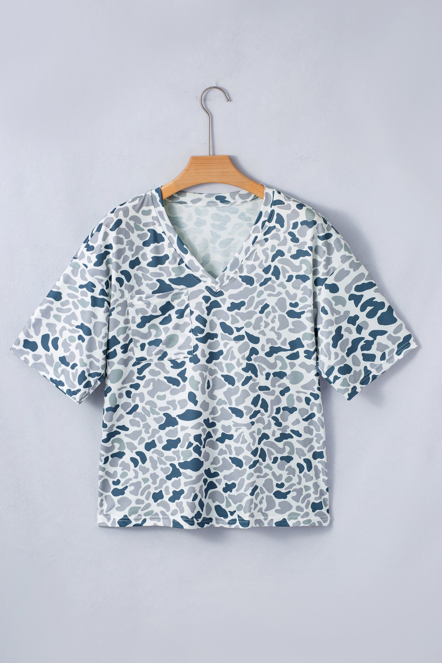 Camo Chest Pocket V-Neck Short Sleeve Tee